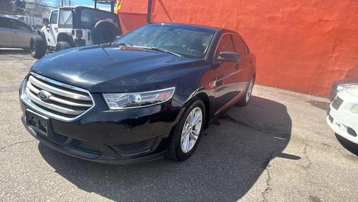 2018 Ford Taurus SE