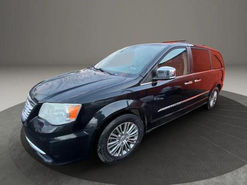 2014 Chrysler Town & Country Touring-L
