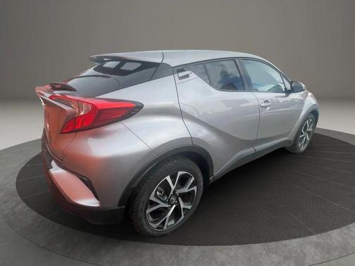 2018 Toyota C-HR XLE Sport Utility 4D