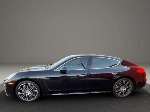 2016 Porsche Panamera 4S