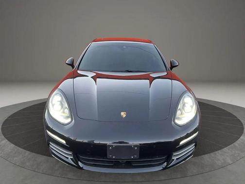 2016 Porsche Panamera 4S