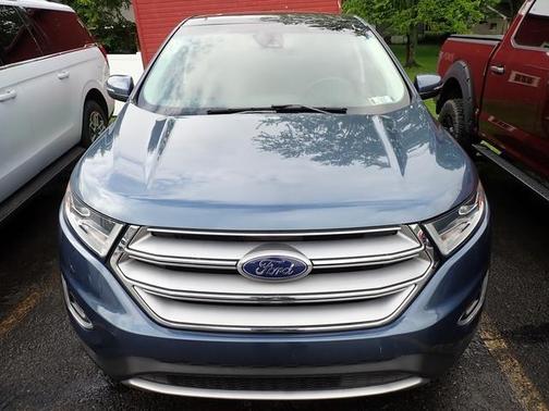 Blue 2018 Ford Edge Titanium