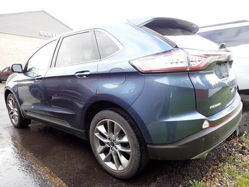 Blue 2018 Ford Edge Titanium