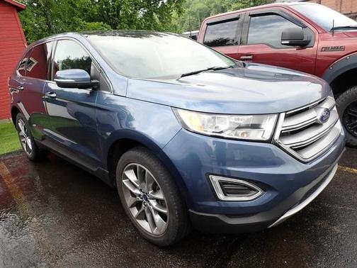 Blue 2018 Ford Edge Titanium