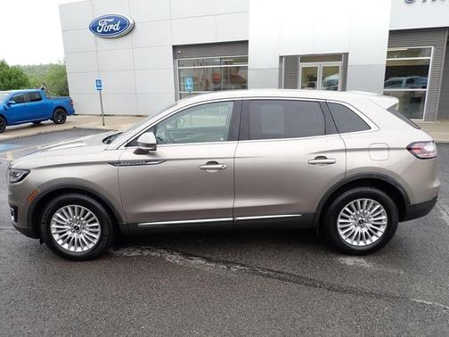 Mocha 2019 Lincoln Nautilus Standard