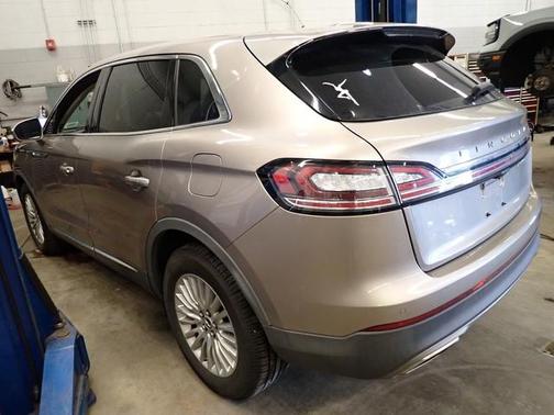 Mocha 2019 Lincoln Nautilus Standard