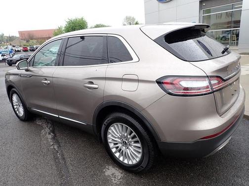 Mocha 2019 Lincoln Nautilus Standard