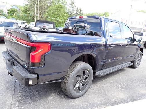 2025 Ford F-150 Lightning LARIAT