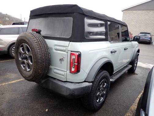 2022 Ford Bronco 