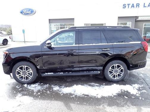 Agate Black 2026 Ford Expedition Active