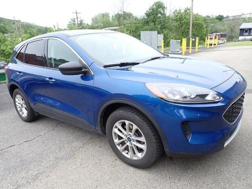 Atlas Blue 2022 Ford Escape SE