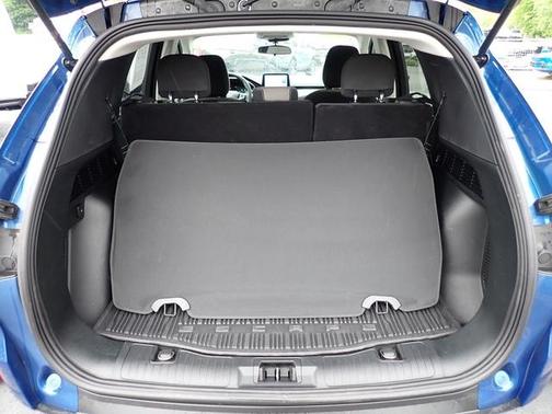 Atlas Blue 2022 Ford Escape SE