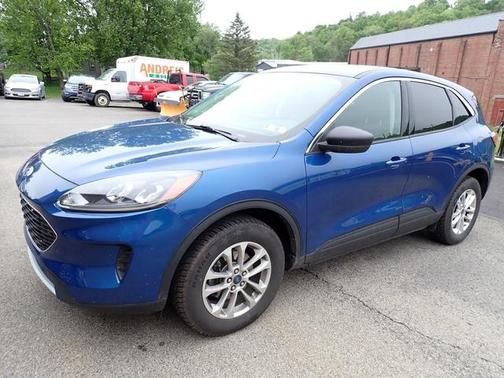 Atlas Blue 2022 Ford Escape SE