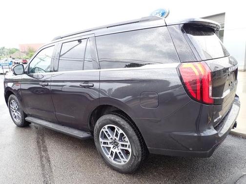 Glacier Gray Metallic 2025 Ford Expedition Active