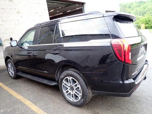 Agate Black 2025 Ford Expedition Active