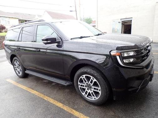 Agate Black 2025 Ford Expedition Active
