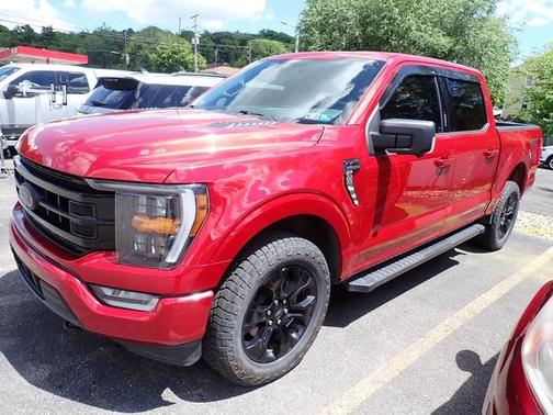 Red 2022 Ford F-150 XLT