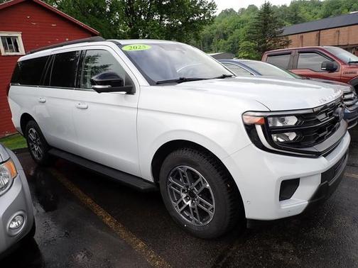 Space Silver 2025 Ford Expedition Max Active