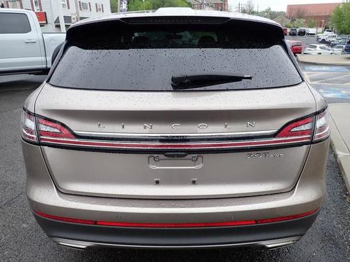 Mocha 2019 Lincoln Nautilus Standard