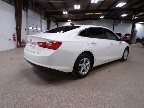 2017 Chevrolet Malibu 1LS