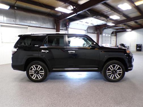 Black 2015 Toyota 4Runner SR5