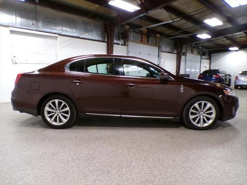 2010 Lincoln MKS Base