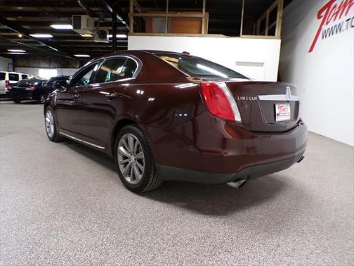 2010 Lincoln MKS Base