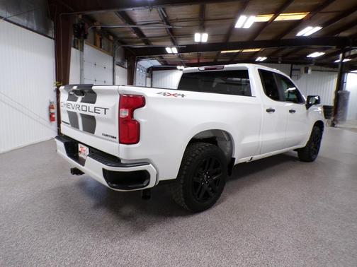 Summit White 2020 Chevrolet Silverado 1500 Custom