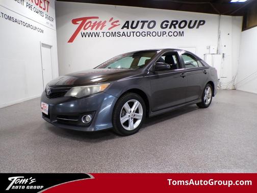 Magnetic Gray Metallic 2013 Toyota Camry SE