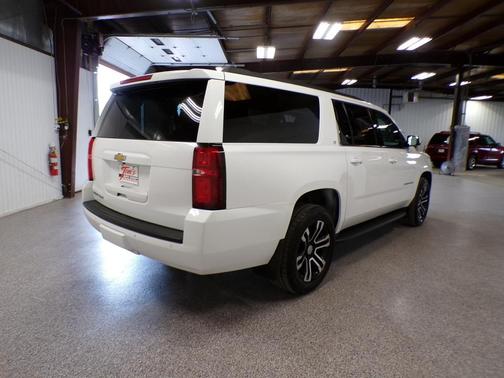 Summit White 2016 Chevrolet Suburban LT
