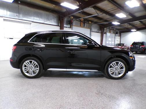 2020 Audi Q5 40 Premium Plus