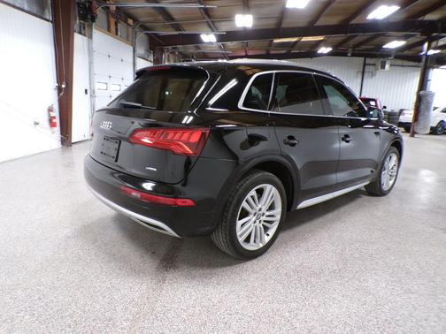 2020 Audi Q5 40 Premium Plus