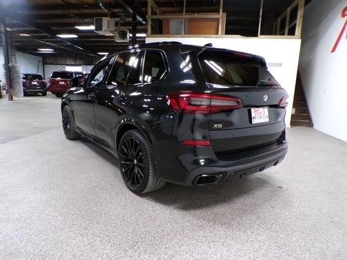 2021 BMW X5 M50i