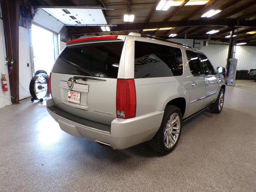 Silver Coast Metallic 2013 Cadillac Escalade ESV Platinum Edition