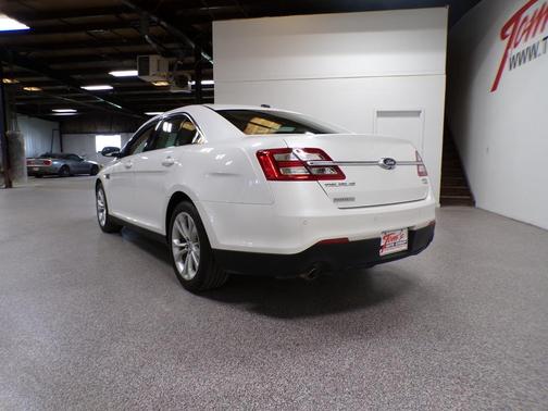 White Platinum Tri-Coat Metallic 2013 Ford Taurus SEL