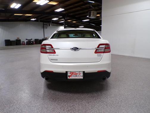 White Platinum Tri-Coat Metallic 2013 Ford Taurus SEL