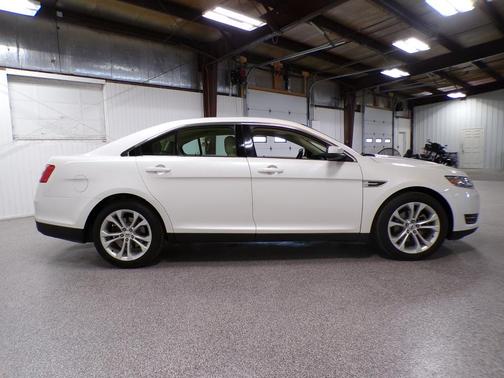 White Platinum Tri-Coat Metallic 2013 Ford Taurus SEL