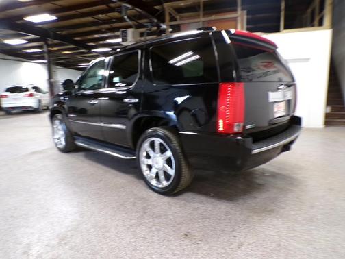 2011 Cadillac Escalade Luxury