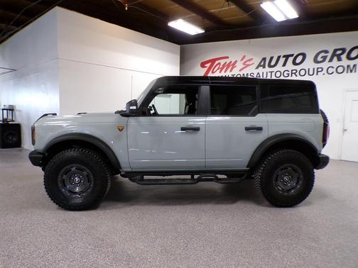 Blue 2024 Ford Bronco Badlands