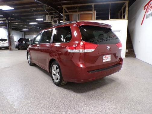 2013 Toyota Sienna XLE