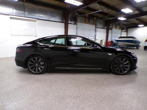 2013 Tesla Model S Performance