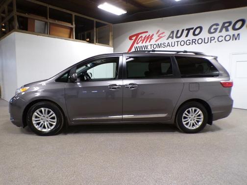 2017 Toyota Sienna XLE Premium