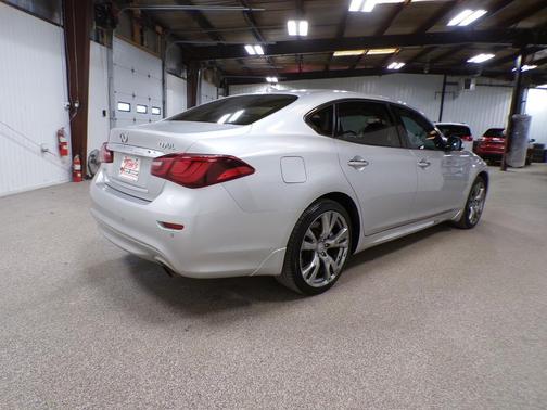 2018 INFINITI Q70L 3.7X LUXE