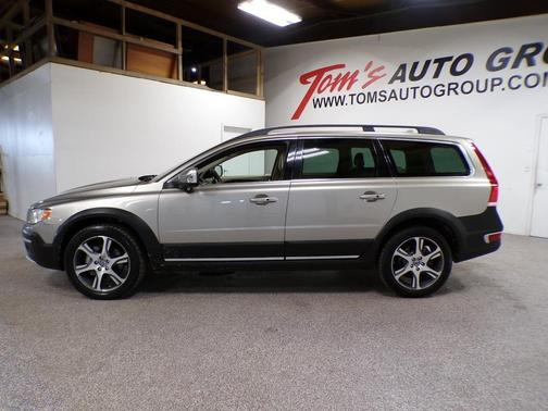 Seashell Metallic 2015 Volvo XC70 T6