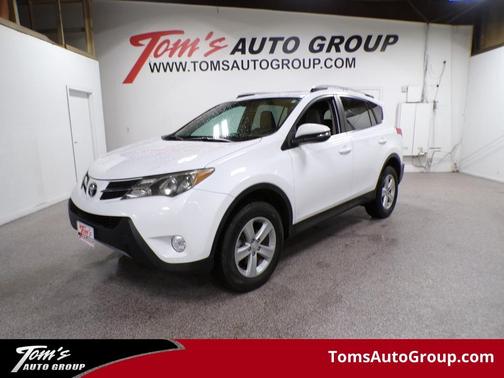 Super White 2013 Toyota RAV4 XLE