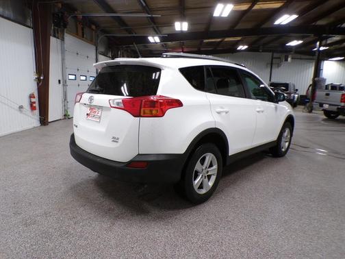 Super White 2013 Toyota RAV4 XLE