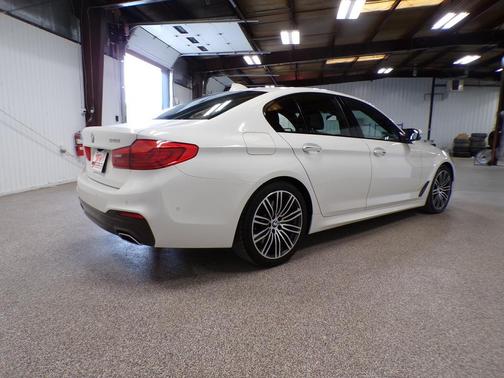 2017 BMW 540 i xDrive