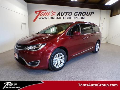 Velvet Red Pearlcoat 2020 Chrysler Pacifica Touring-L