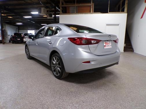 2018 Mazda Mazda3 Touring