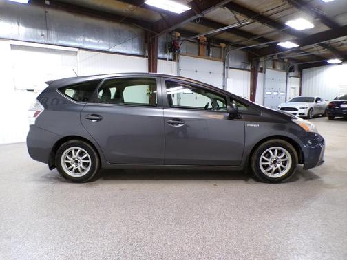 2013 Toyota Prius v Two
